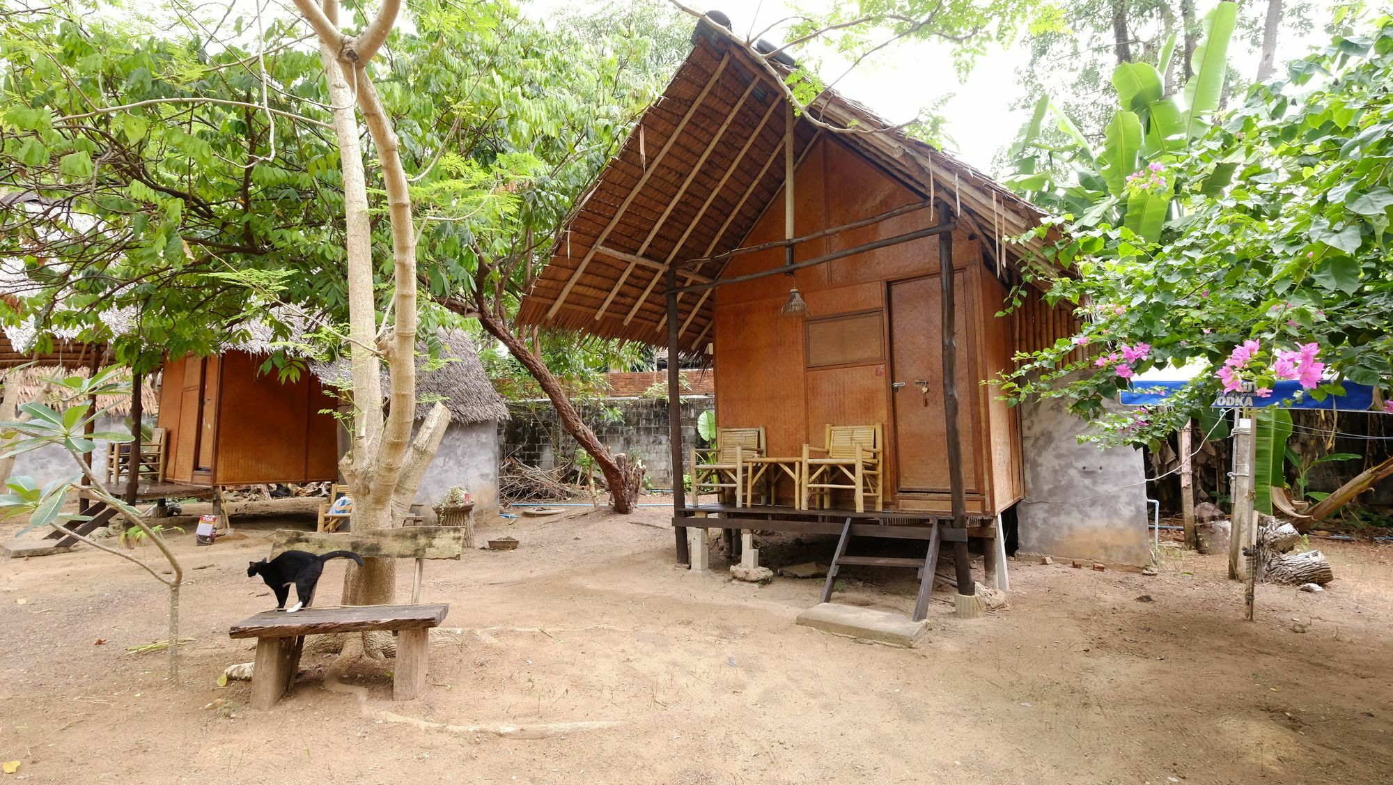Ozone Beach Huts Koh Lanta Exterior photo