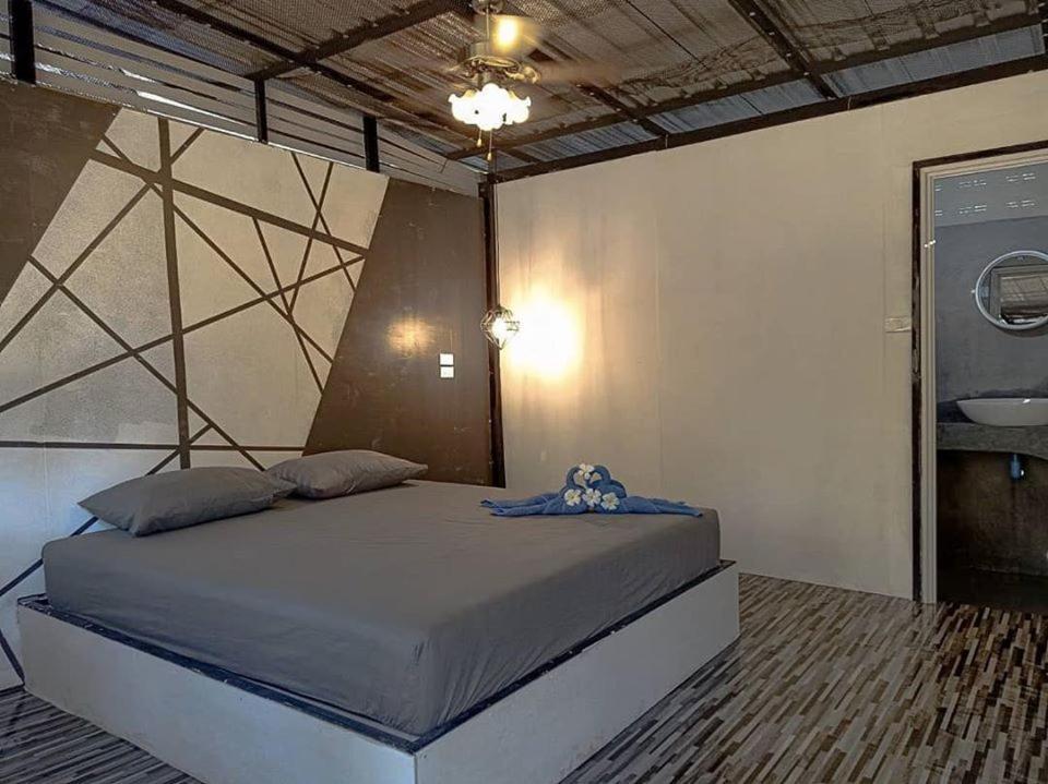 Ozone Beach Huts Koh Lanta Exterior photo